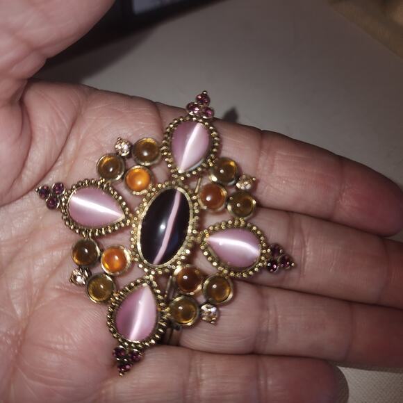 VINTAGE EUC FLUER DE LIS RHINESTONE GOLDTONE BROOCH PIN - Picture 1 of 3